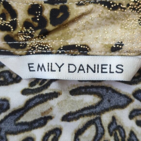 Emily Daniels Womens 1X Roll Sleeve Button-Up Animal Print Blouse - Picture 3 of 13